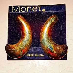 NWT Vintage 1980s vintage Monet abstract horn, comma, curved pierced earrings